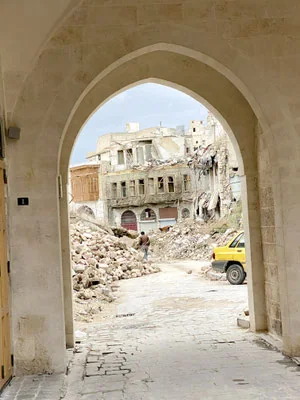 حلب من خلال قوس بعد الدمار